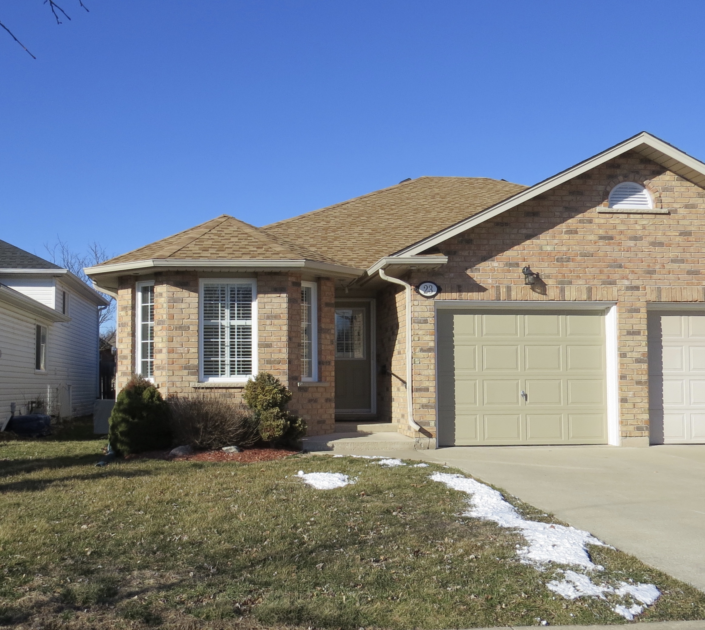 SOLD! 23 Saddler St., Fonthill $269,900